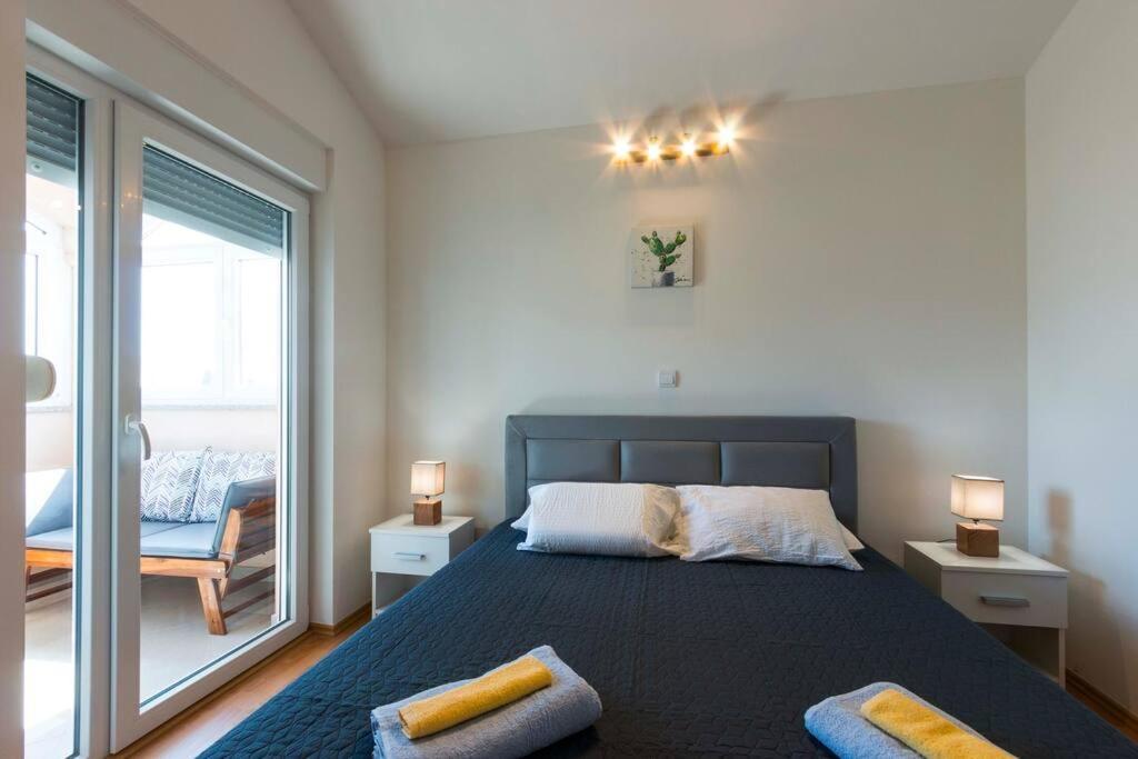Apartmán Cozy With Private Parking *